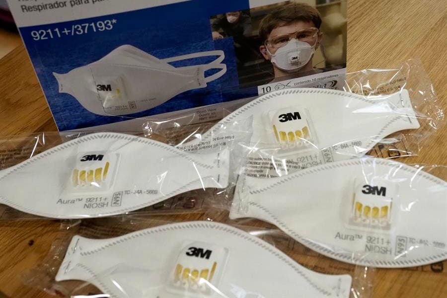 Cubrebocas con válvula o filtro. Foto: EFE