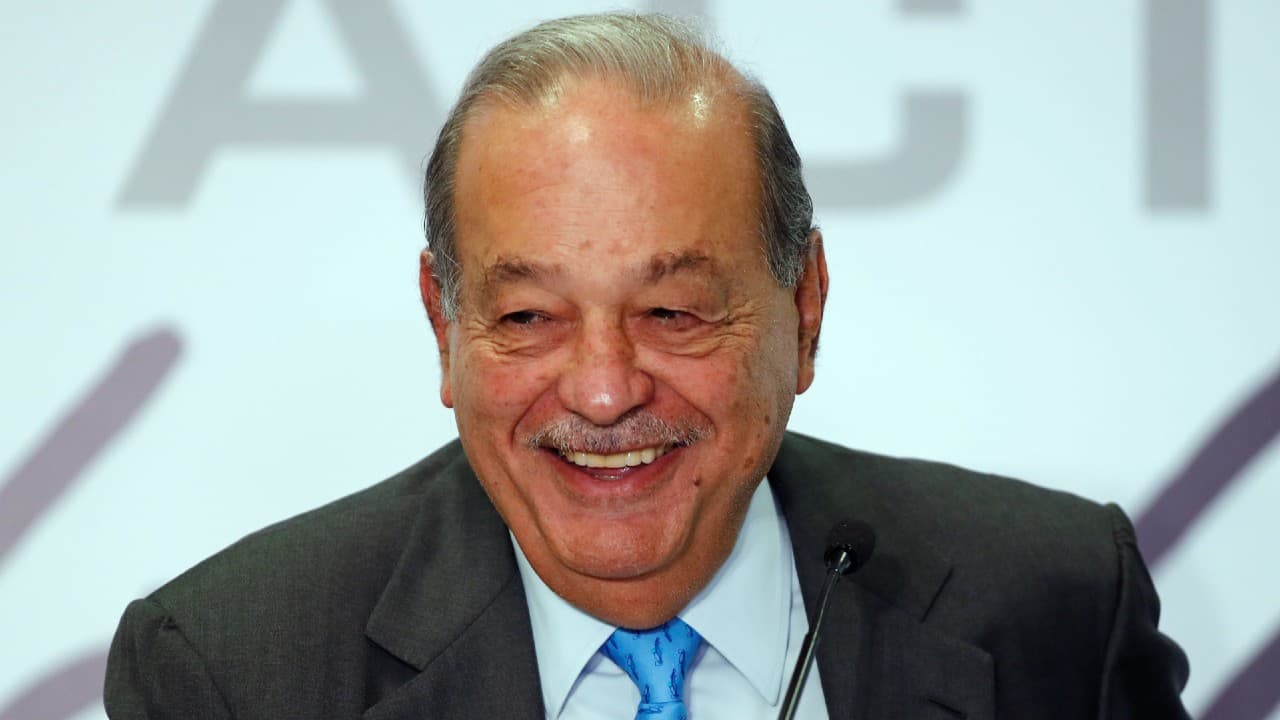 Slim: ‘tontería’ que empresarios no apoyaron aumento al salario mínimo