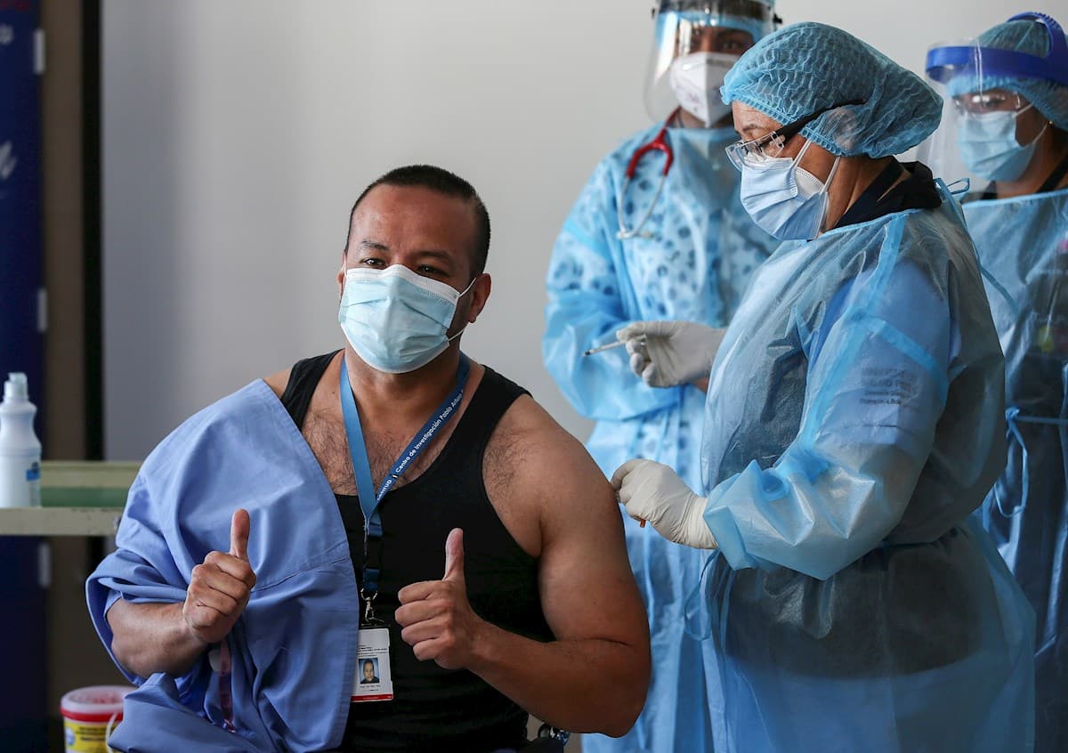 Personas vacunadas pueden contagiar