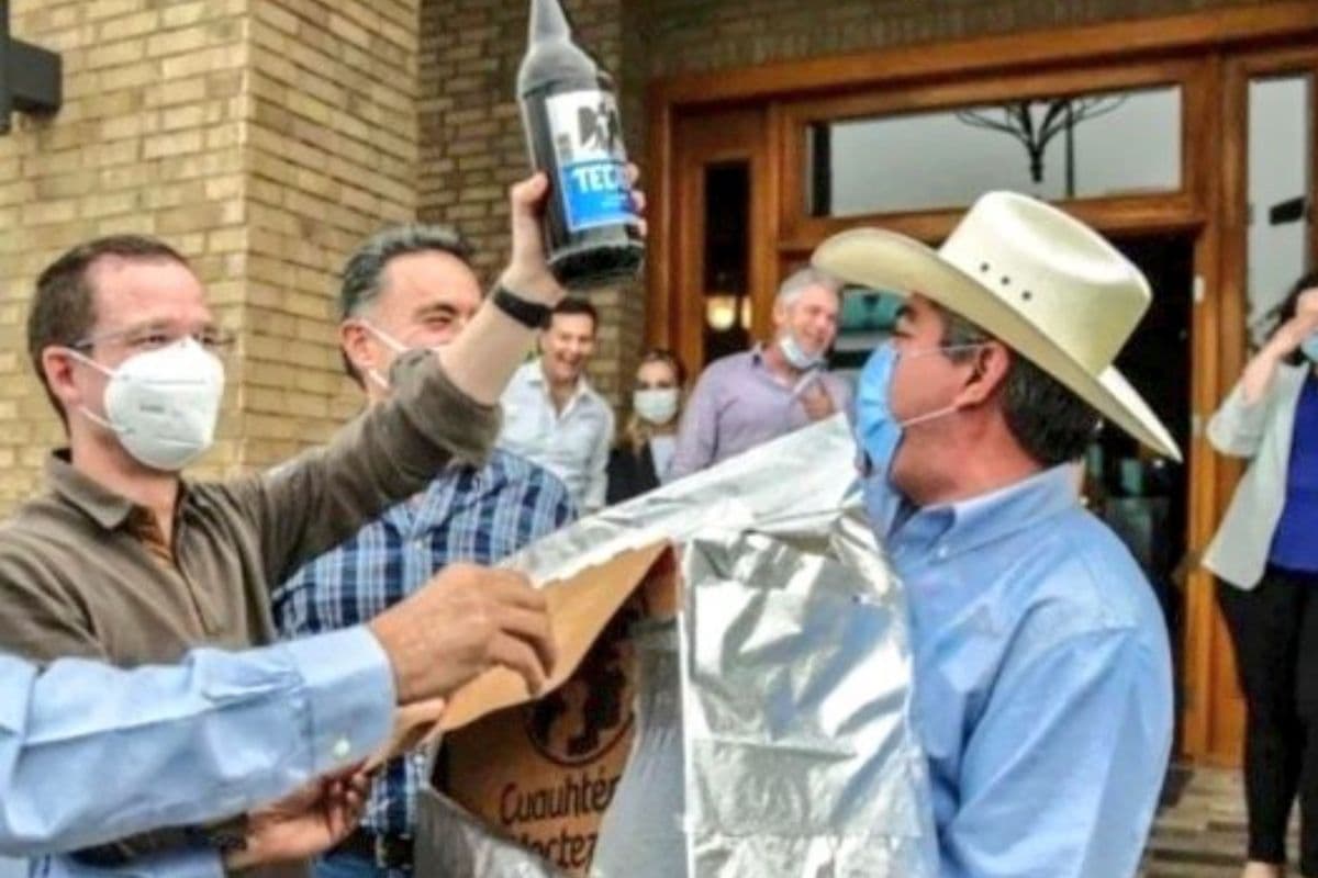 Ricardo Anaya Caguamas