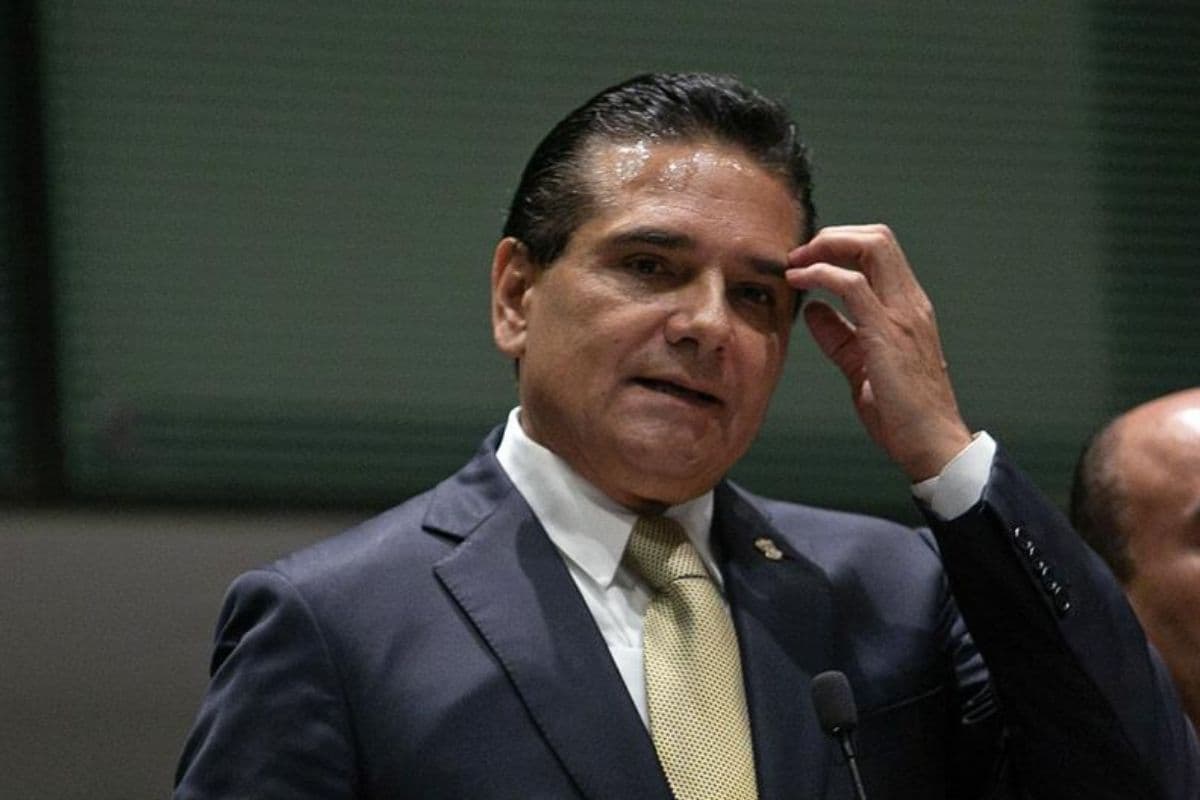 Aureoles amenazó a diputada