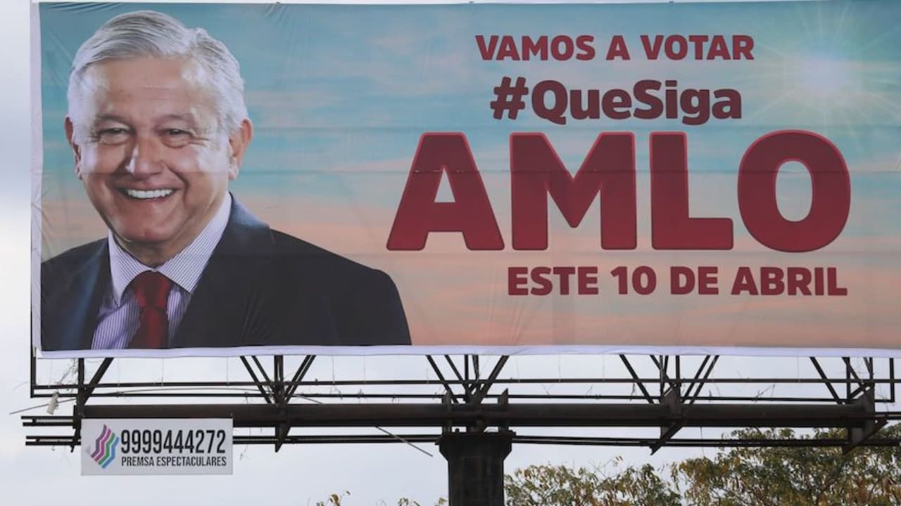 INE ordena el retiro de propaganda sobre revocación de mandato