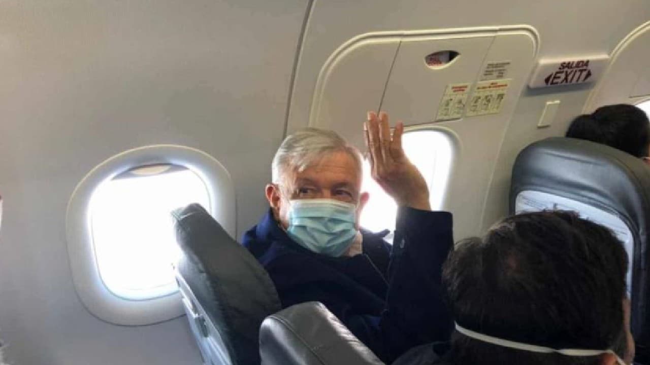 AMLO iba de viaje por Accesturismex