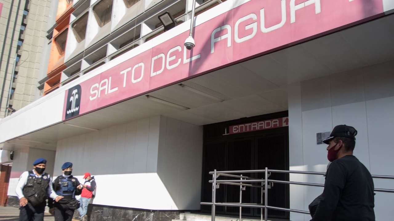 Inició el descenso de maquinaria especializada en los trabajos de la L1