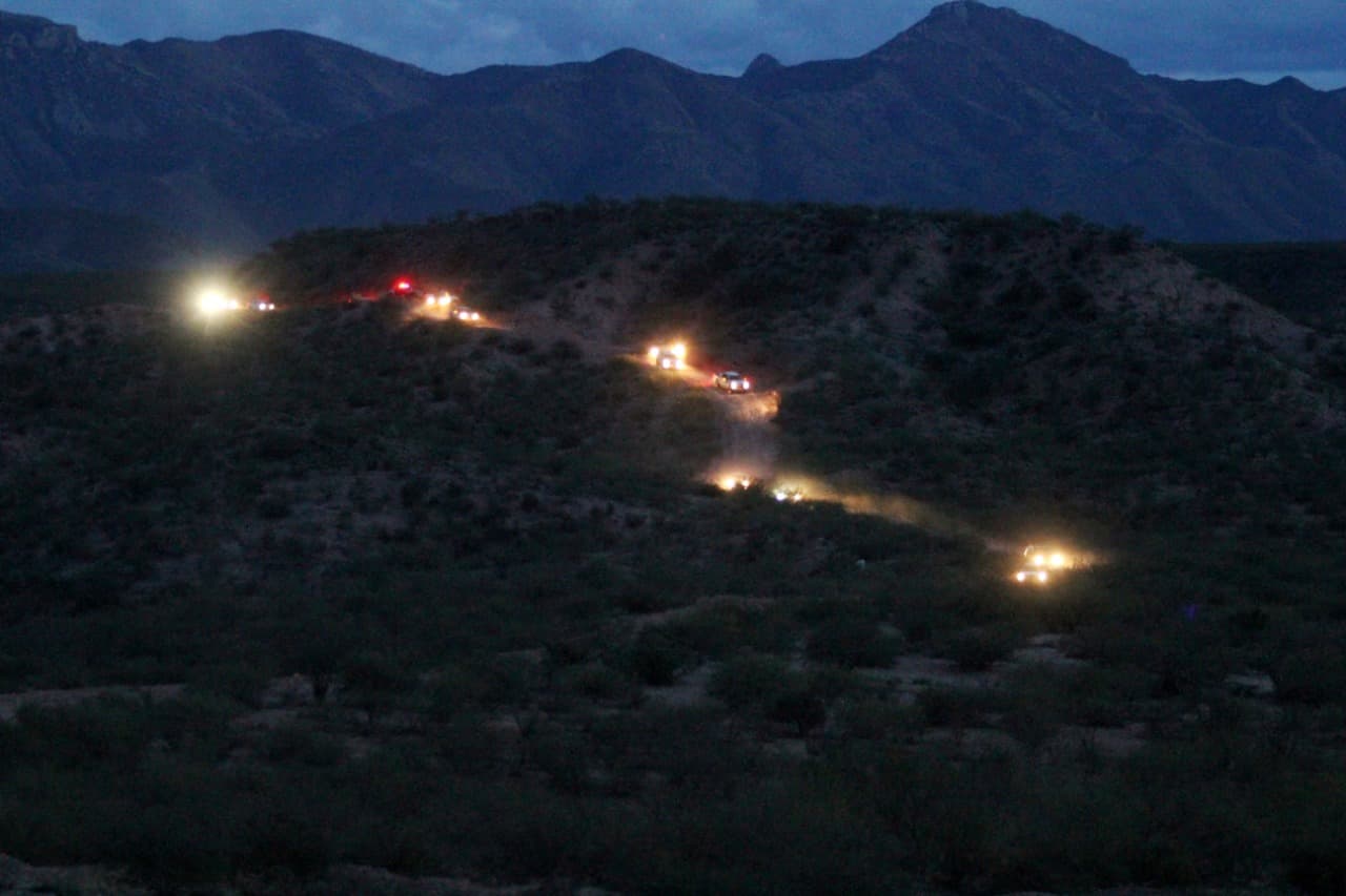 El convoy fue custodiado por elementos de la Policía de Sonora y de la Guardia Nacional. Foto: Nacho Ruiz / Cuartoscuro