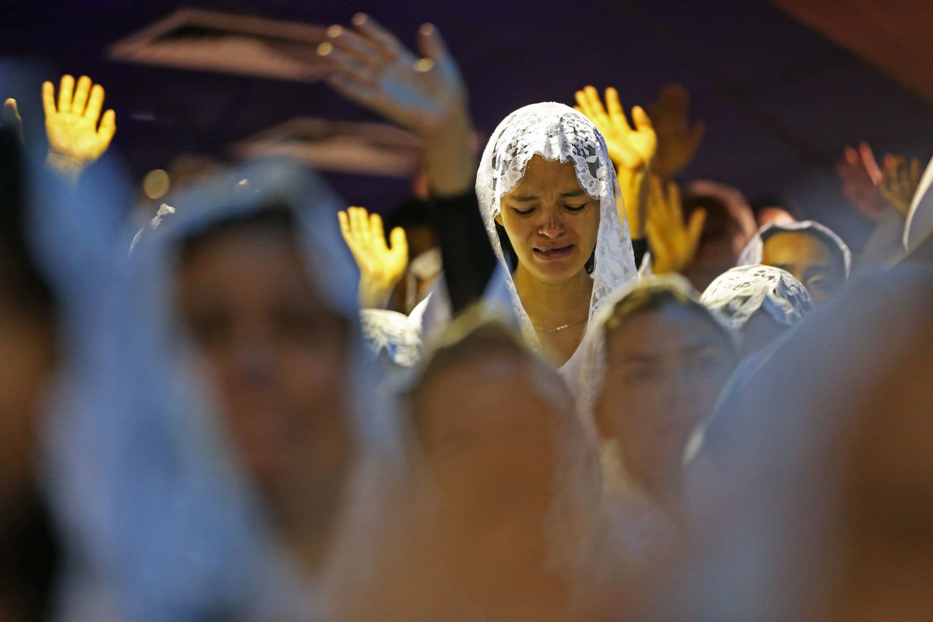 Fieles de la Iglesia de la Luz del Mundo - Foto: Cuartoscuro