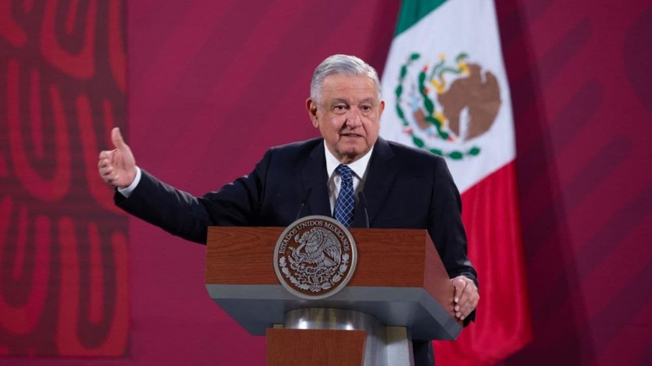 AMLO durante su conferencia matutina