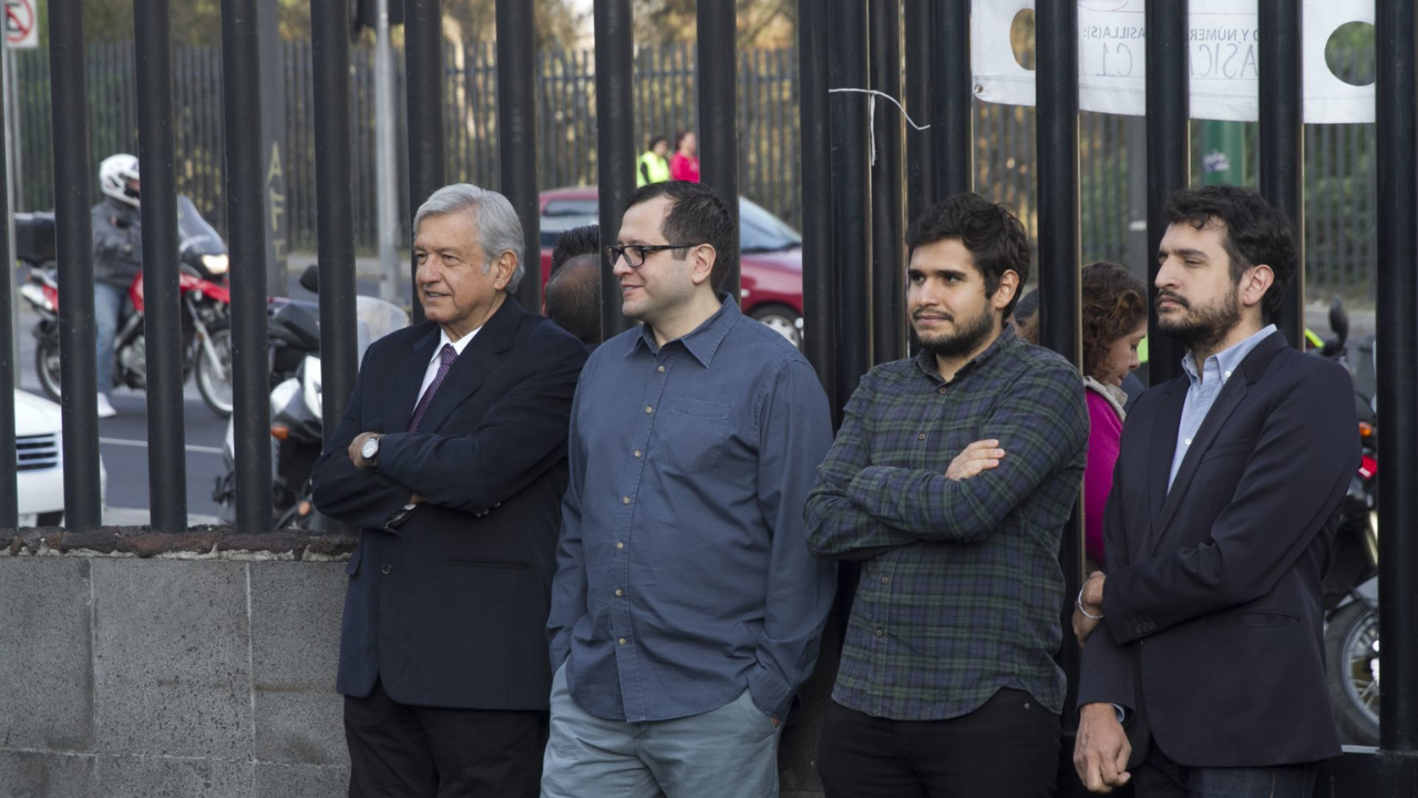 AMLO y sus hijos