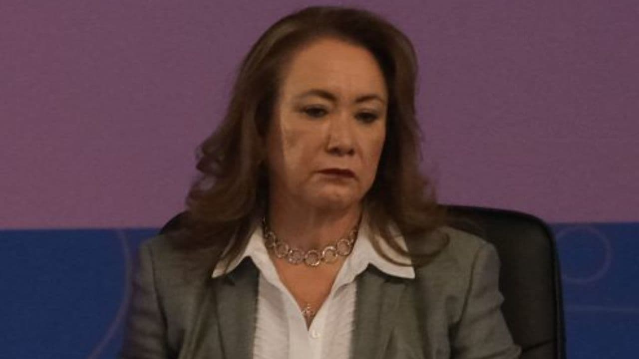 yasmin-esquivel-plagio