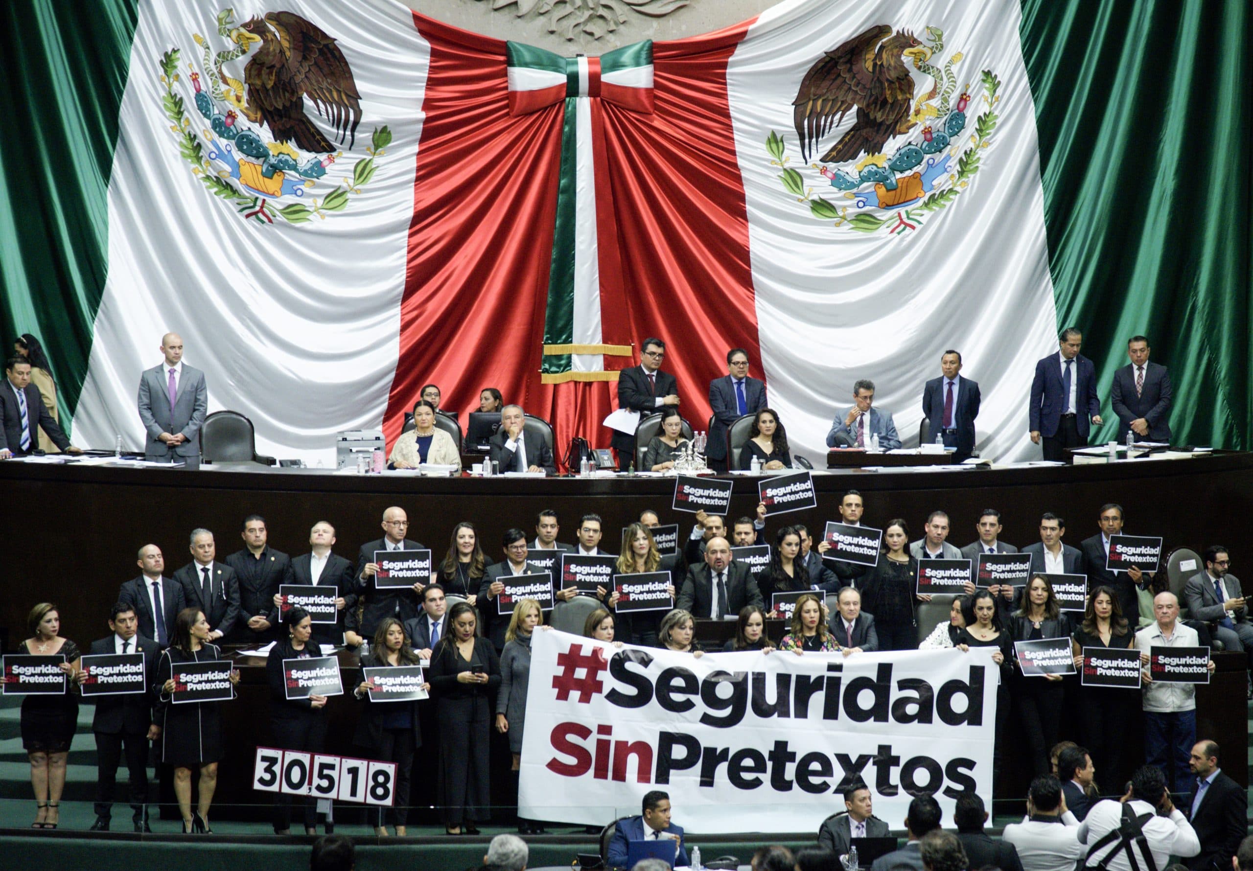 En San Lázaro, Durazo dijo que no caerá en provocaciones de los legisladores de oposición • Foto: Mario Jasso/Cuartoscuro