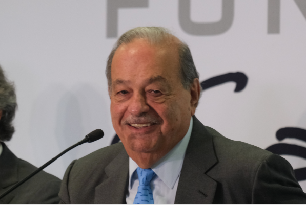 Carlos Slim asistió a una reunión privada que el presidente celebró en Palacio Nacional con empresarios • Foto: Cuartoscuro/Archivo