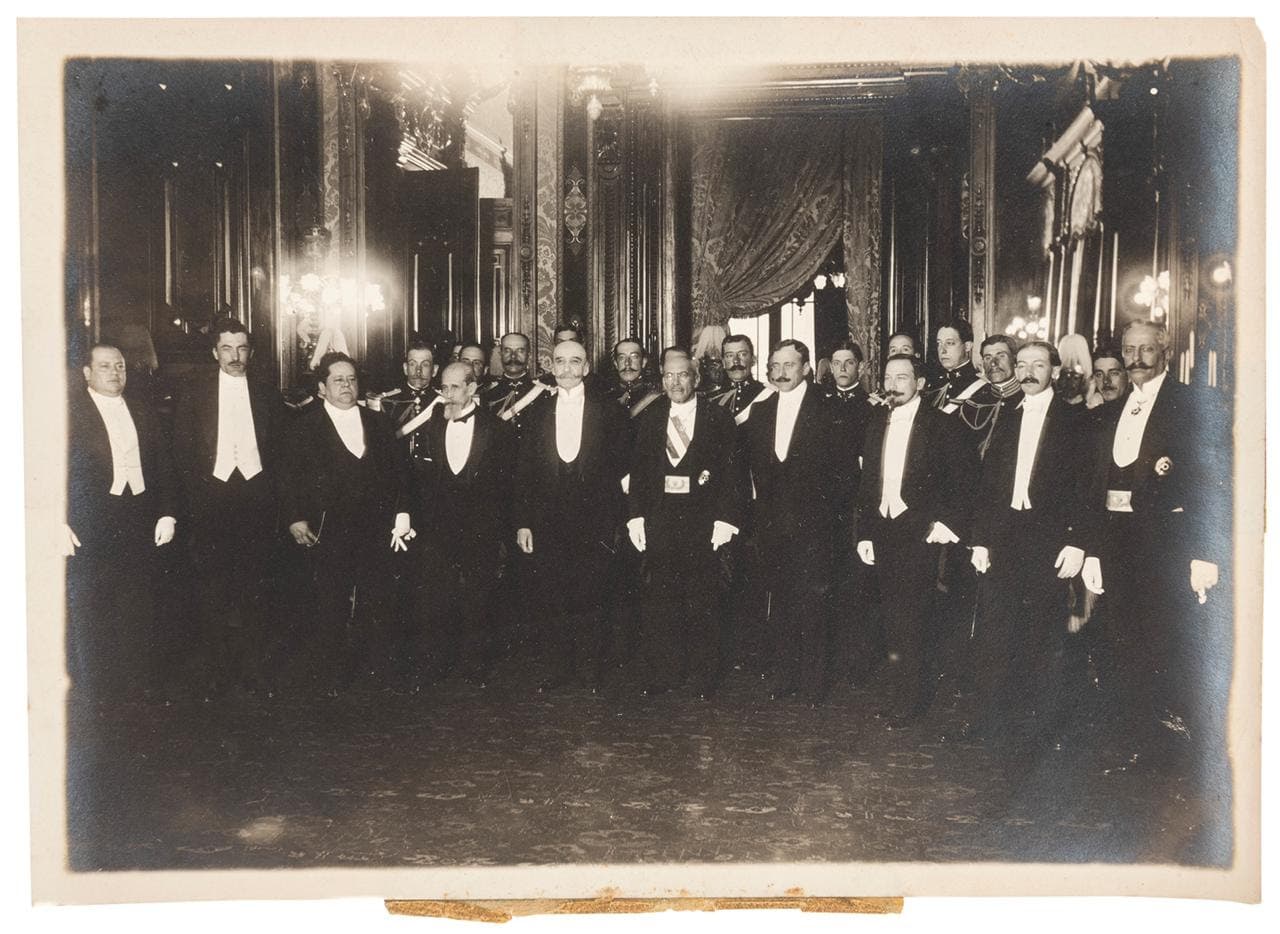 Victoriano Huerta y su gabinete / Foto: Cortesía Casa Morton