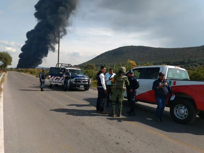 Protección Civil federal reportó que autoridades de los tres niveles de gobierno colaboran en los trabajos de mitigación y auxilio en el municipio de Tetepango • Foto:  @CNPC_MX