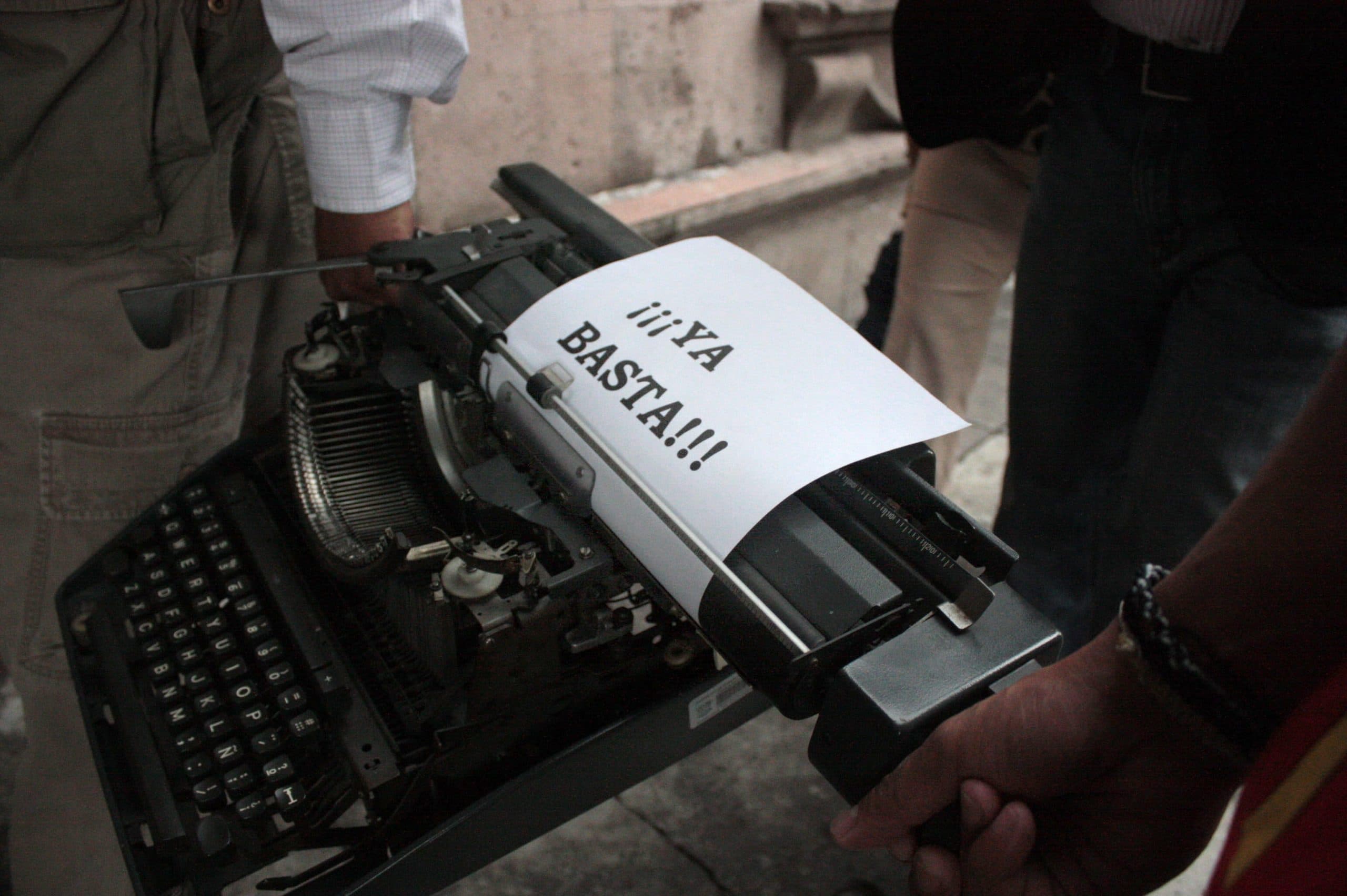 Periodistas de Michoacán protestan en julio de 2010, en la ciudad de Morelia. Foto: EFE