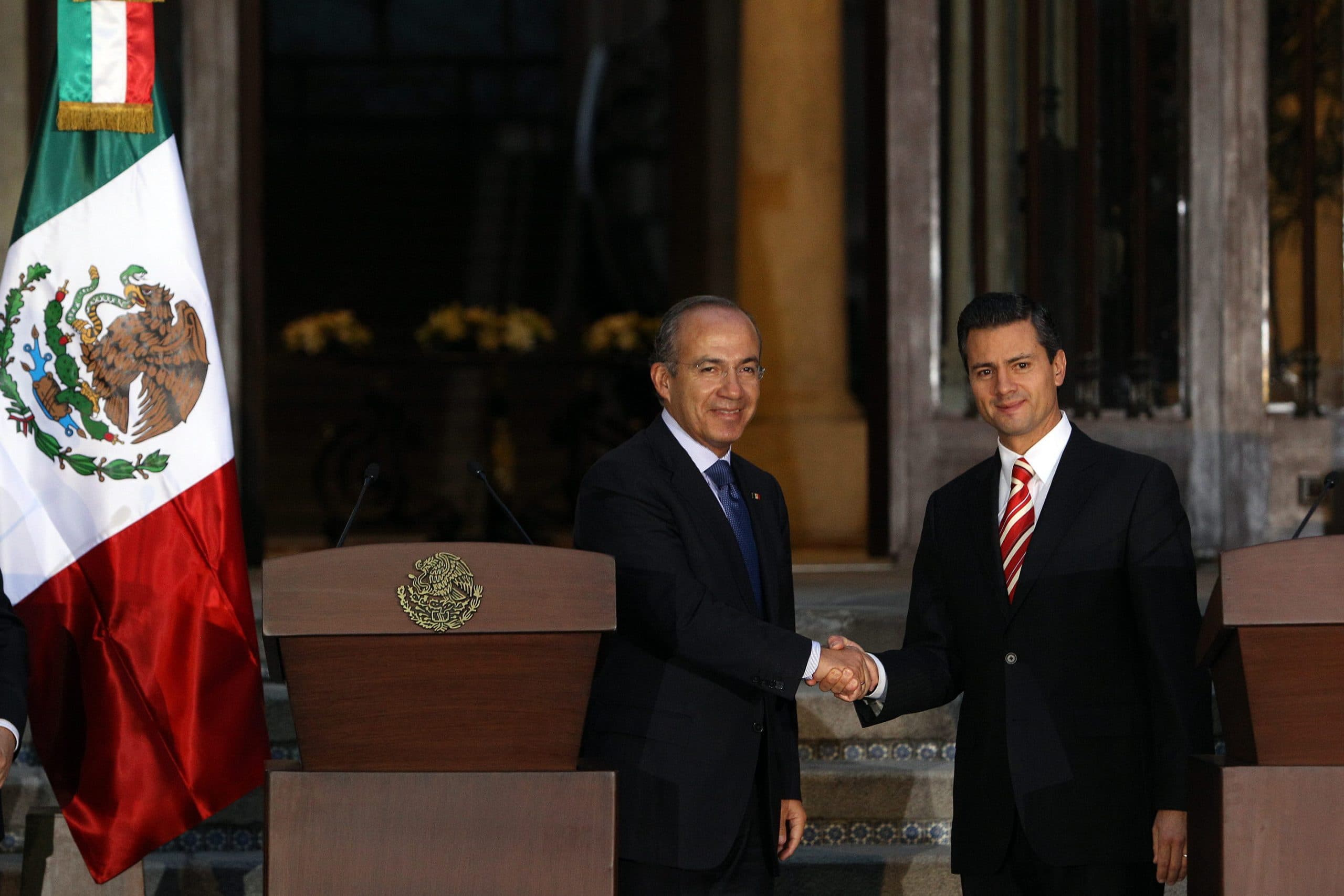 Los expresidentes de la República, Felipe Calderón y Enrique ¨Peña Nieto. Foto: EFE
