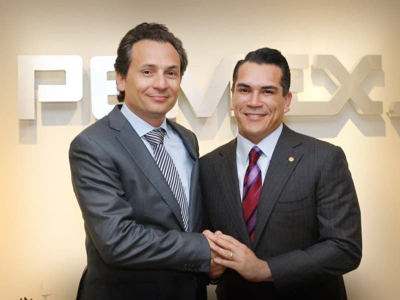 Emilio Lozoya, exdirector de Pemex y Alejandro Moreno, líder Nacional del PRI en febrero de 2016. Foto: Gobierno de Campeche