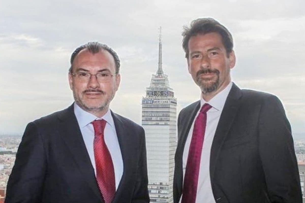 (i) Luis Videgaray, exsecretario de Hacienda. (d) Eduardo Videgaray, conductor. Foto: Instagram @eduardovidegaray.