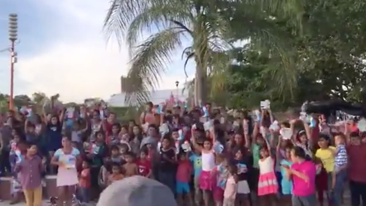 VIDEO: Niños agradecen a ‘El Mencho’ por regalos navideños