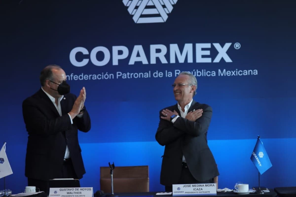Gustavo de Hoyos y José Medina Mora, presidente electo de Coparmex. Foto: Twitter @gdehoyoswalther