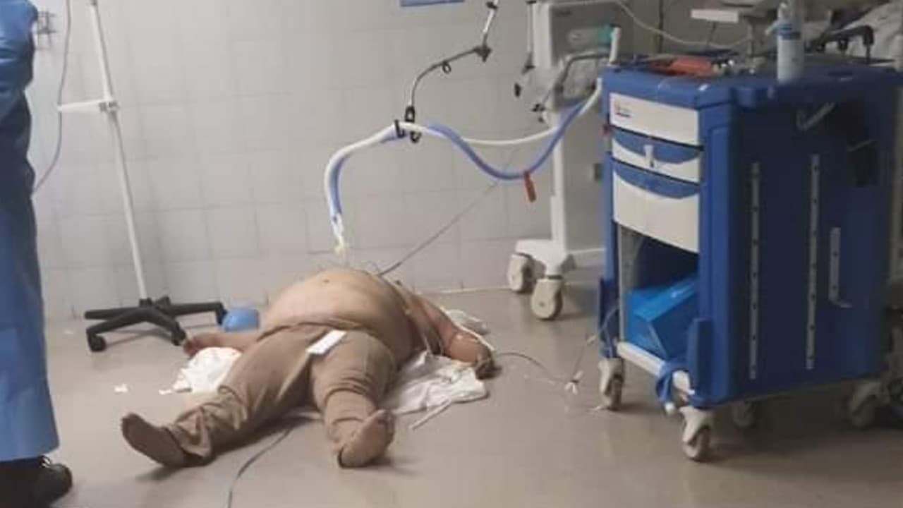 Secretaría de Salud de la CDMX explica foto de paciente atendido en el suelo