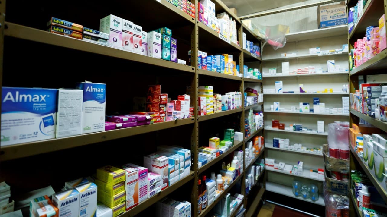 México recibe más de 3 millones de medicamentos contra la COVID-19