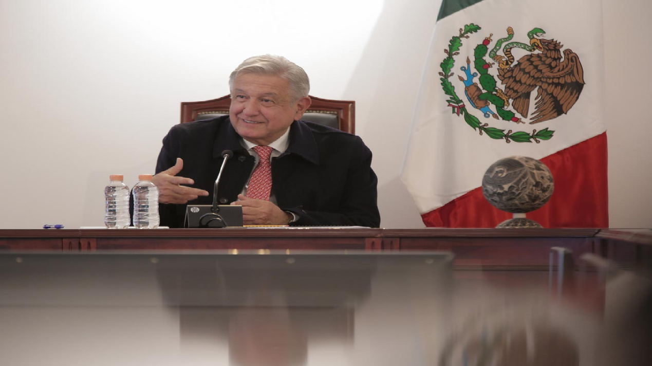 México no cuenta con sistema político democrático