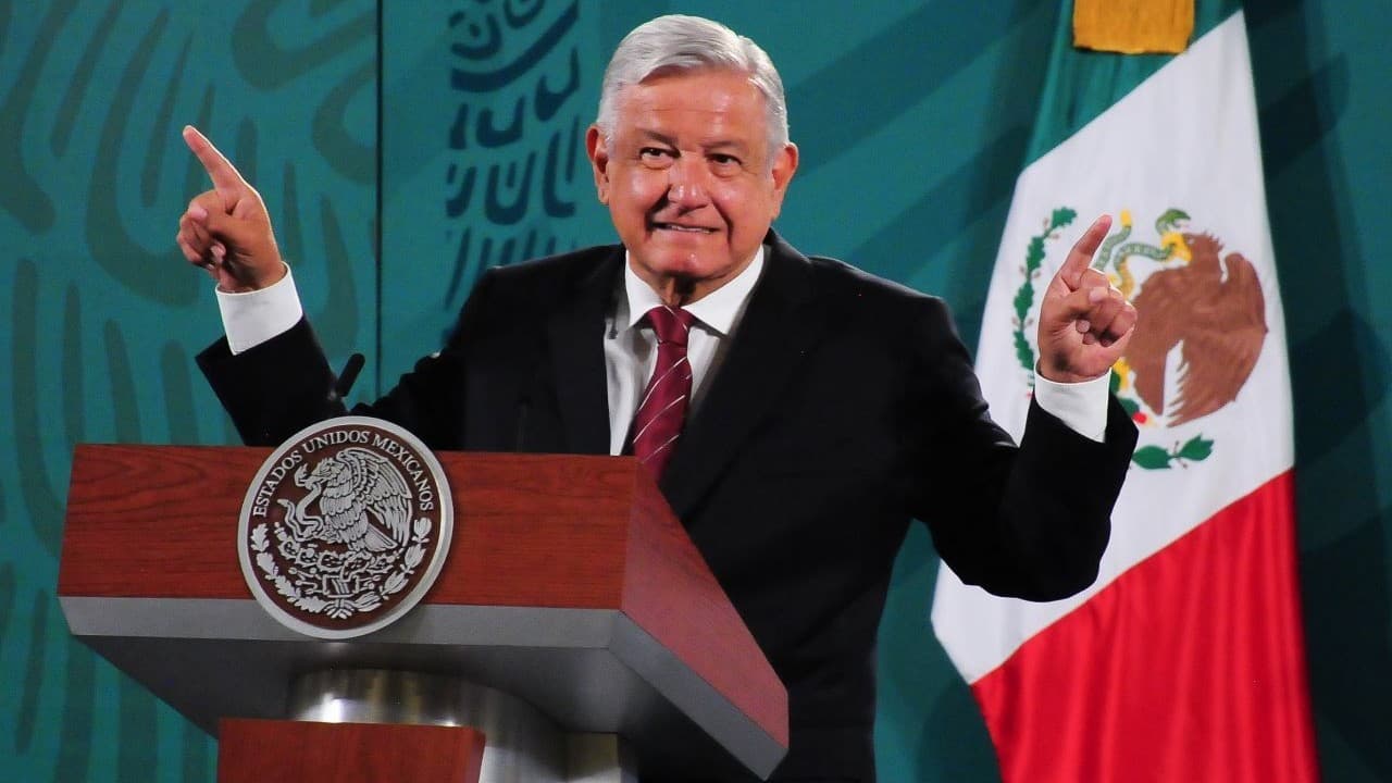 AMLO - VACUNA