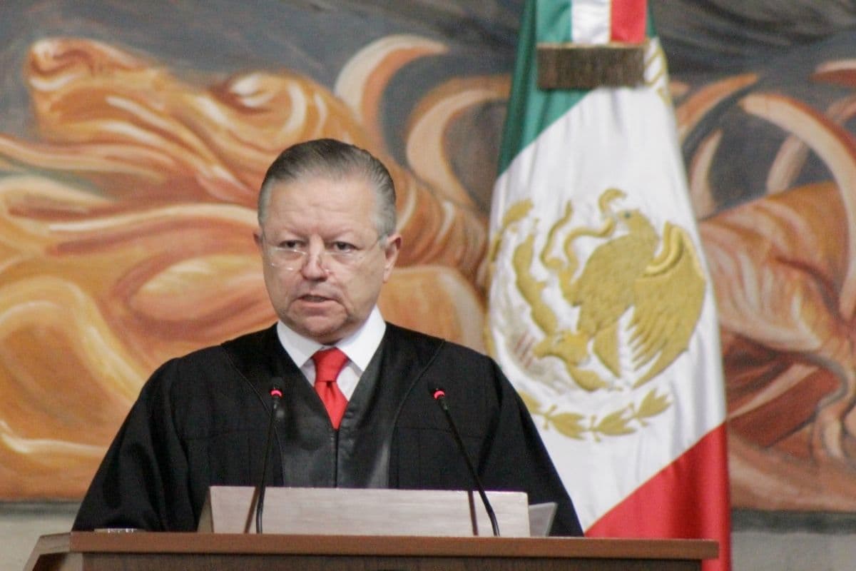 Extender el mandato de Arturo Zaldívar