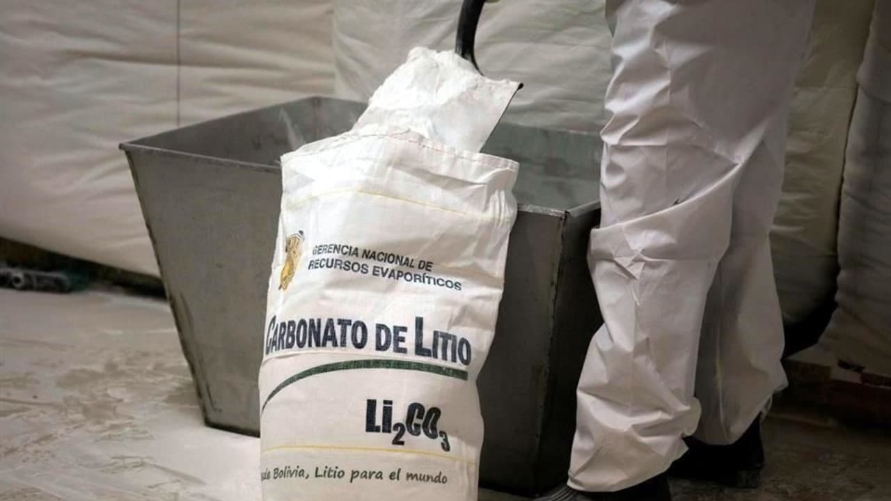 Bolivia asesora a México respecto a reservas de litio