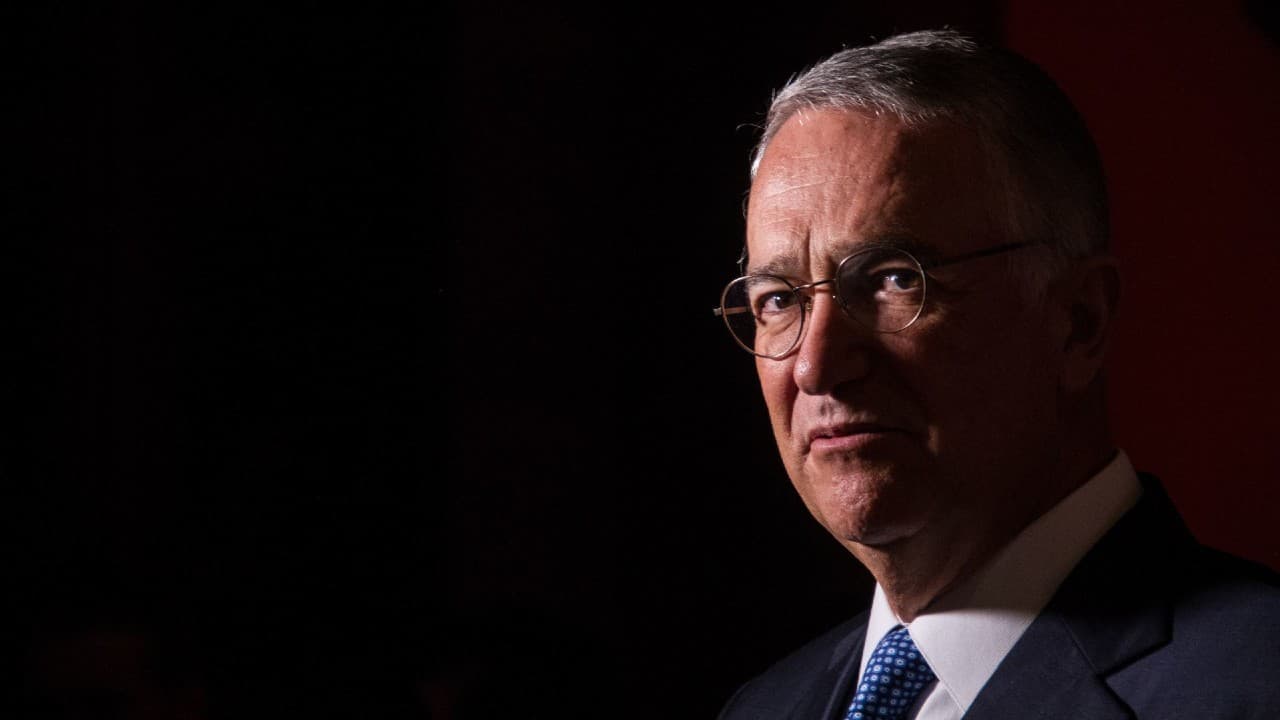 Salinas Pliego cuestiona si cierra Proceso o despide a cada uno de los empleados