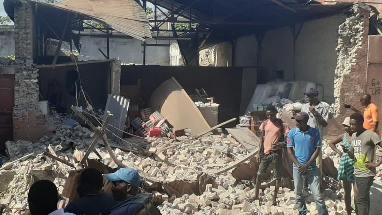Reportan mínimo 227 muertos tras terremoto en Haití