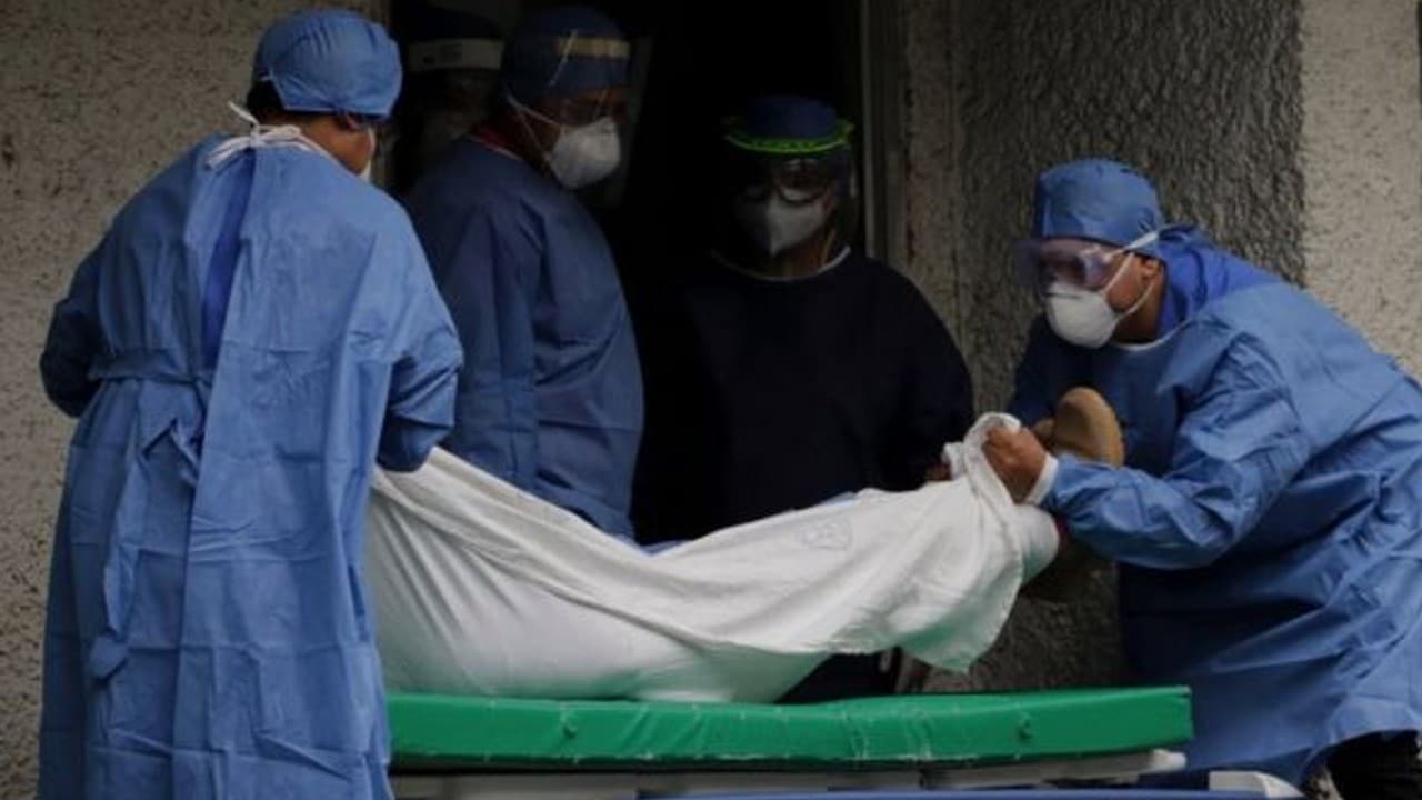 México registra 271 mil 303 muertes por Covid-19