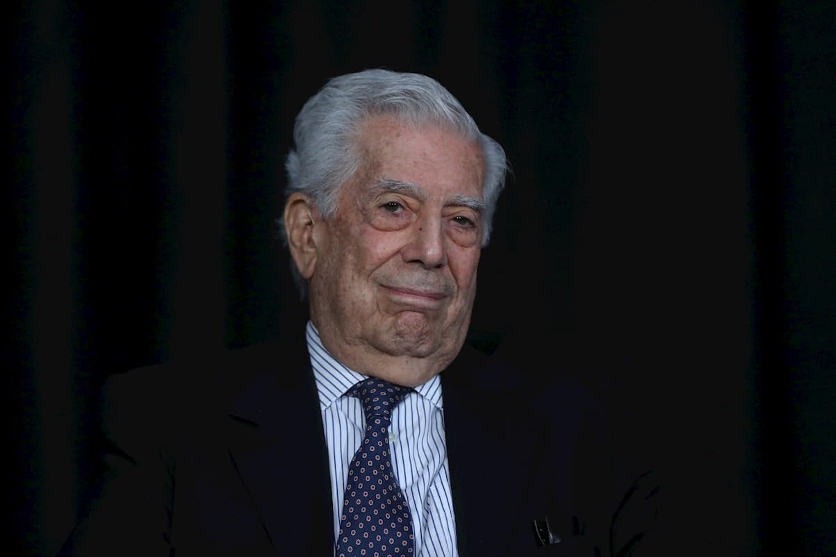 Vargas Llosa: AMLO quiere reelegirse