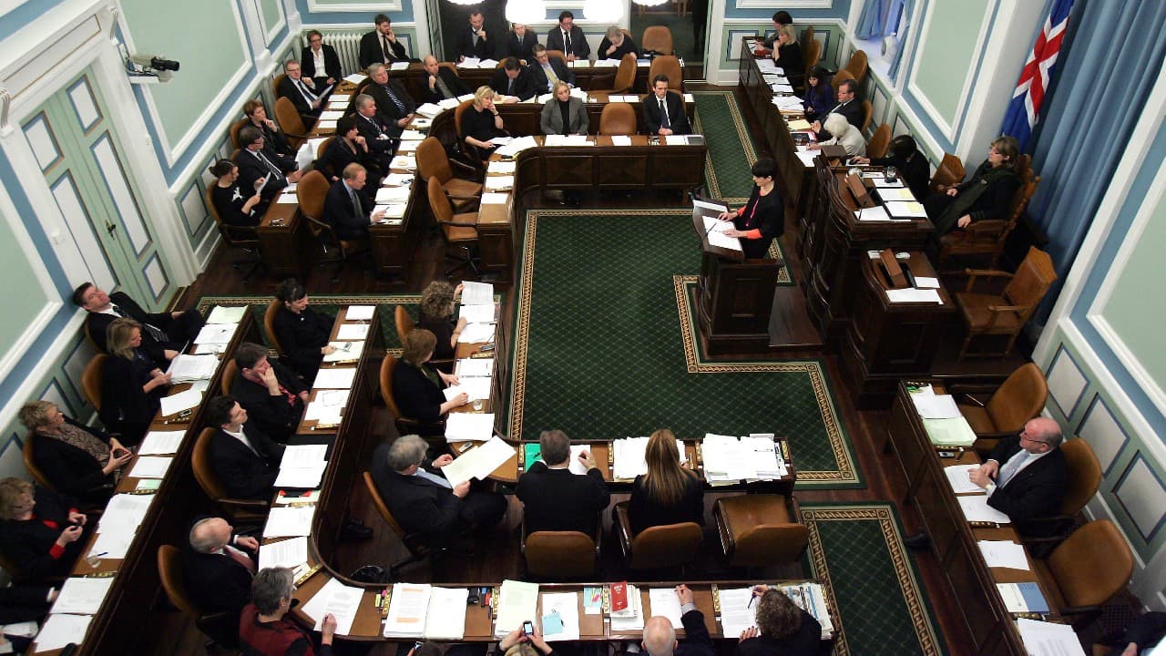 Mujeres sobresalen en el Parlamento en Islandia