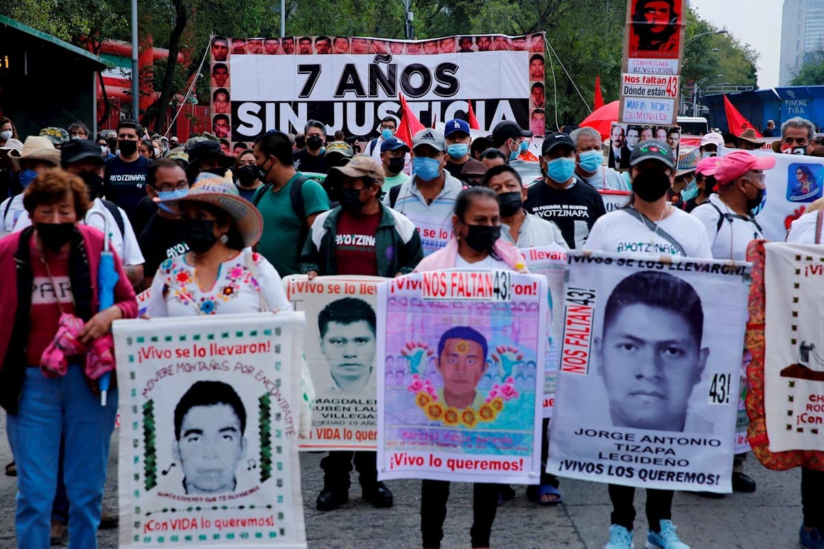 Revelan conversaciones sobre los estudiantes de Ayotzinapa