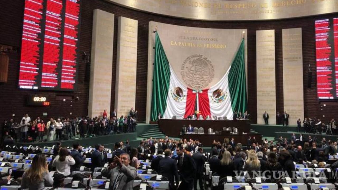 Senadores piden indagar cuentas de mexicanos en Pandora Papers