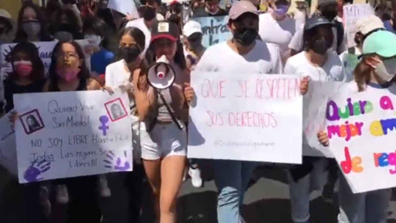 Marchan en la ciudad de Cuernavaca por menores para que permanezcan en el país