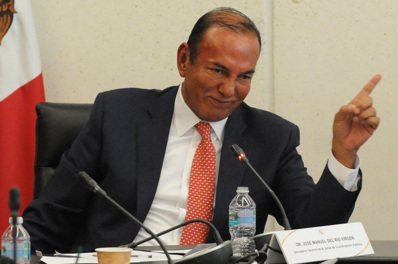 José Manuel Del Río Virgen, secretario técnico de la Jucopo, a su regreso al Senado.
