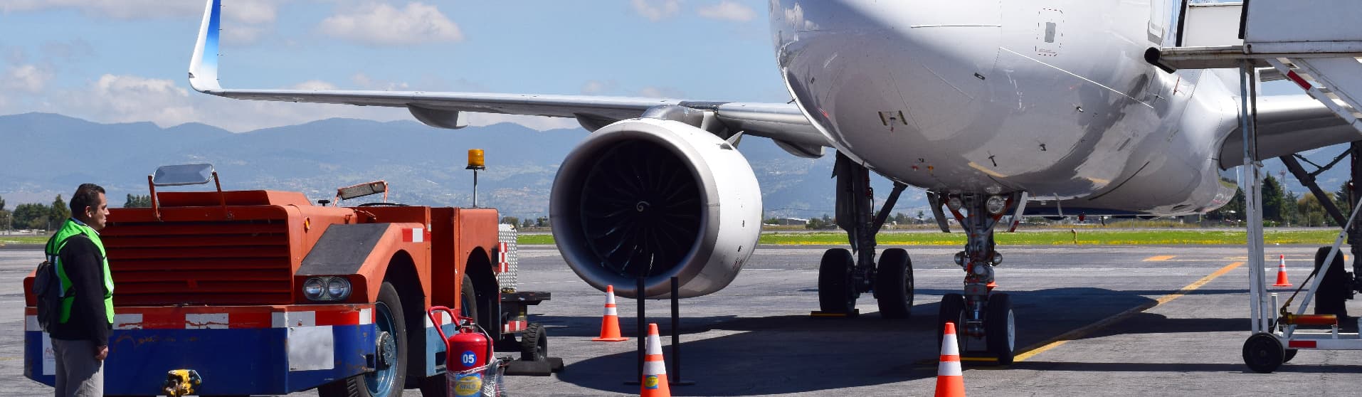 Consideró que las empresas de aviación están en su derecho de inconformarse, pero advirtió que no puede haber un interés particular por encima del interés nacional • Foto: Especial