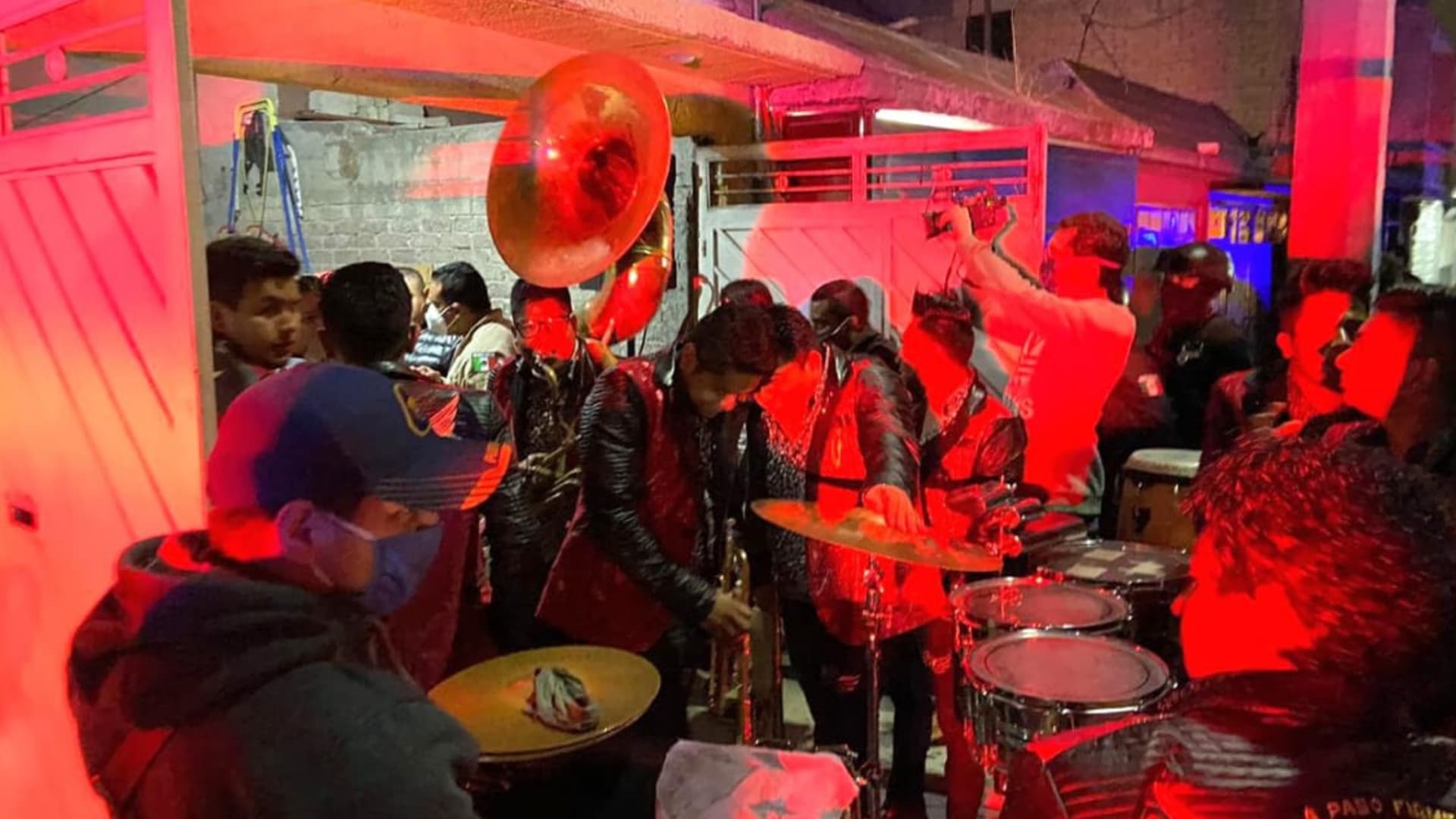 Fiesta organizada en el municipio de Ecatepec, Estado de México. Foto: Twitter @Ecatepec