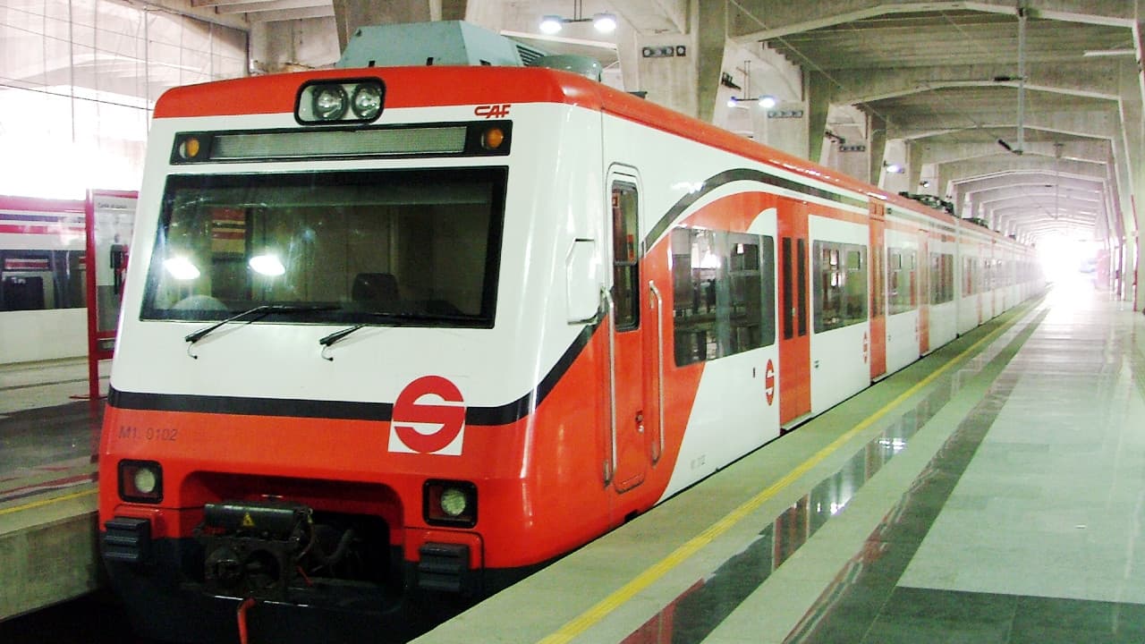 Horario del servicio del Tren Suburbano el día lunes